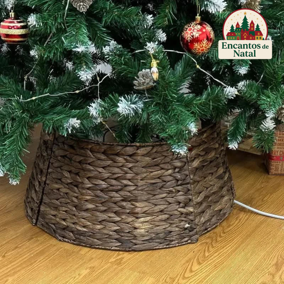 Saia Árvore de Natal Vintage Tamanho: 60x40x25cm